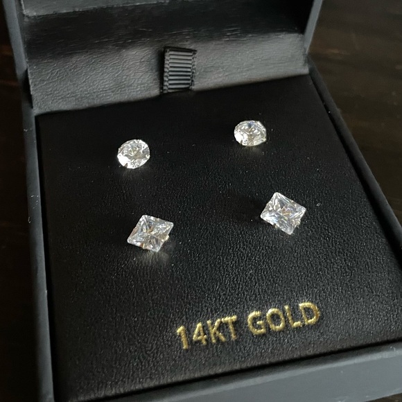 14KT Gold Round and Square Stud Earrings - Picture 7 of 9